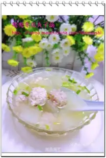 Mandarin duck and winter melon meatball soup