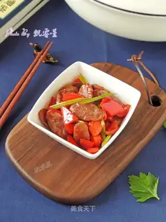 Celery fried sausage