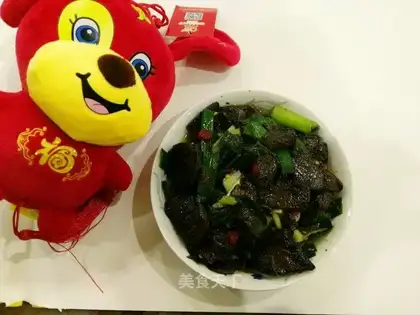 Garlic pig blood