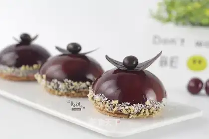 Chocolate face mousse