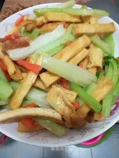 Soy-dryed celery