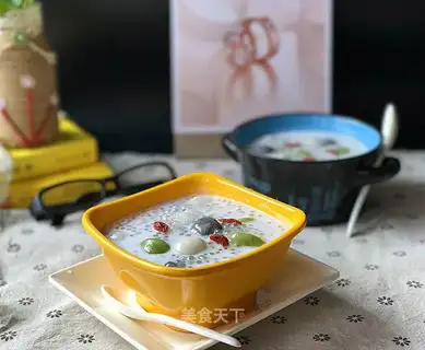The coconut milk, Simi