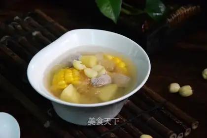 Corn apple pig soup