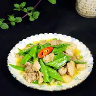 Chicken fried Dutch beans