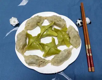 Double-coloured dumplings