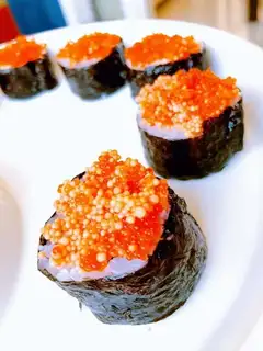 Flying fish seeds sushi