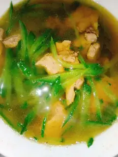 Cucumber silk liver soup