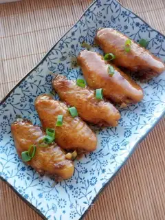 Red chicken wings