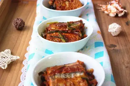 A bowl with fish
