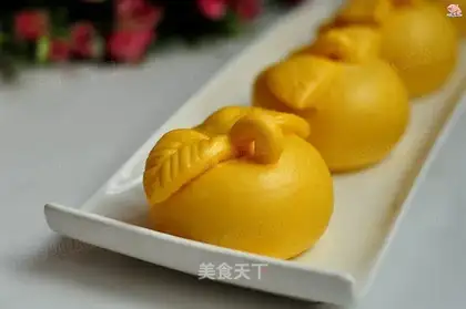 Apple buns