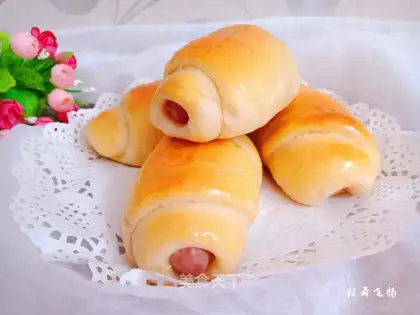 Delicious sausage bread