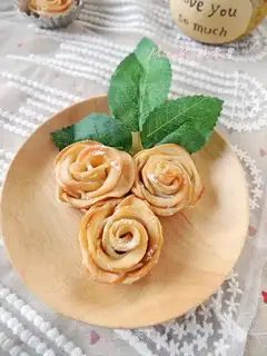 Rose apple rolls