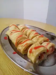 A salad egg roll