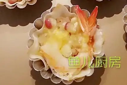 The golden shrimp cheese chestnut
