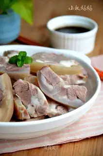 White lamb cut