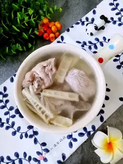 Bamboo chop soup