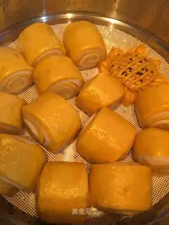Pumpkin buns