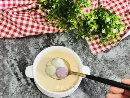 Red date soy soup