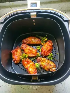 Fried chicken wings
