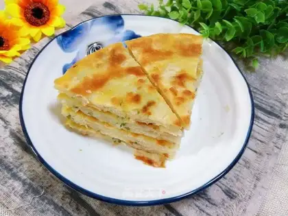 Onion chicken tart