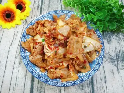 Hot cabbage makes meat
