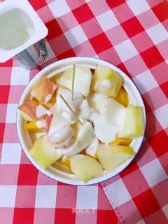 Apple papaya salad
