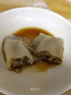 Chicken leg mushroom dumplings