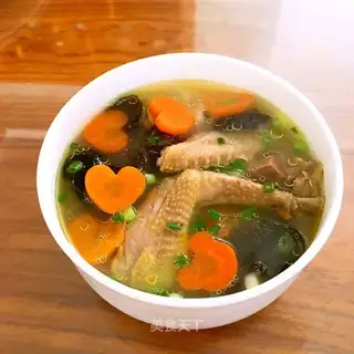 Doves, carrots, ear soup