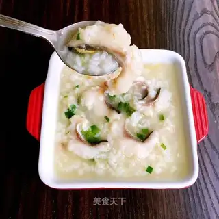 Smoky fish porridge