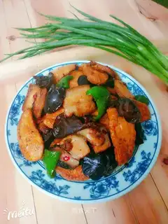 Sour chicken lumber back to the pot