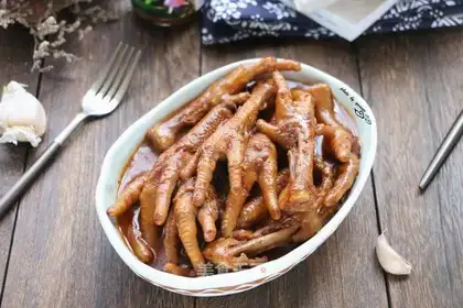 Frozen chicken claws