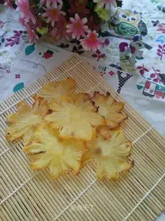 Pineapple dry