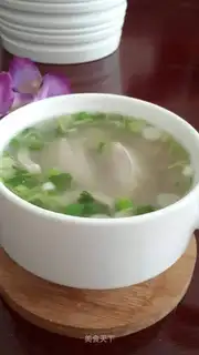 Pepper pork belly soup