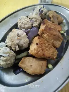 Meatballs with onions