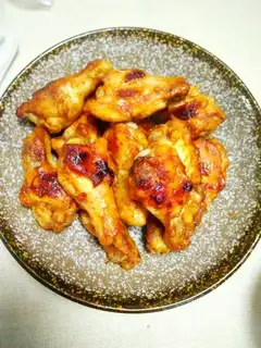 Roasted chicken wings