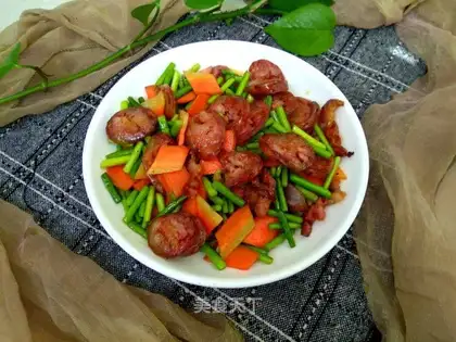 Garlic carrots and sausages