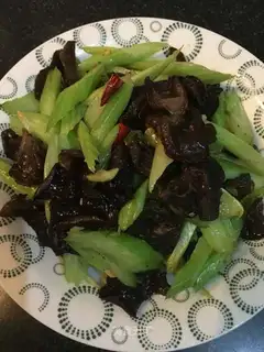 Celery fried wood