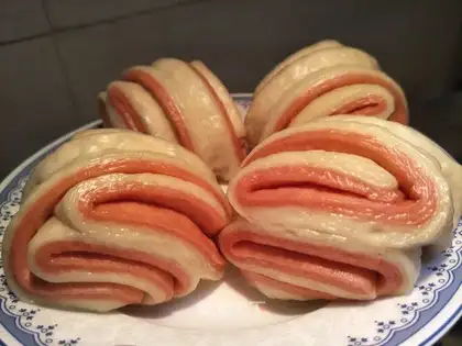 Milk rolls