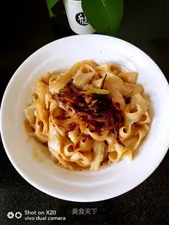 Onion noodles