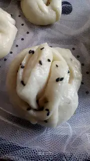 Sesame rolls