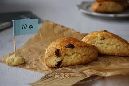 raisin scones