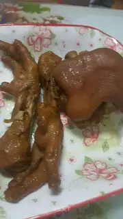 Chicken claws