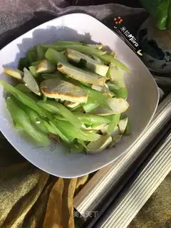 Celery dry