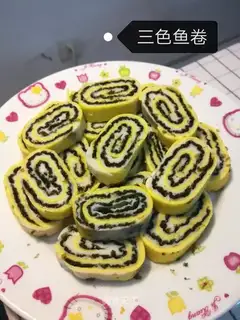 Three coloured fish rolls