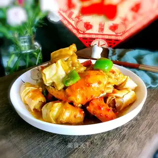 Curry and crab