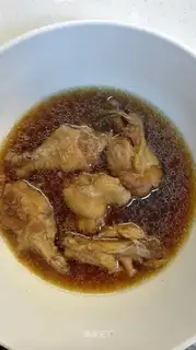 Beer and chicken wings