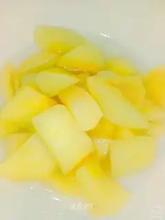 Homemade apple cans