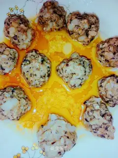 Steam mushroom pork balls