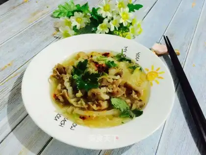 Lamb cabbage fan soup