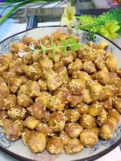 Sesame peanuts